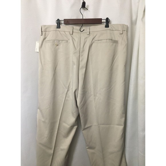 Amazon Essentials Casual Pants Men's Size 42W X 34L Beige Flat Front - Picture 9 of 9